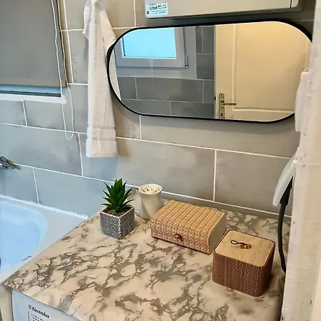 μοντέρνος,κεντρικός χώρος Apartament Peraía